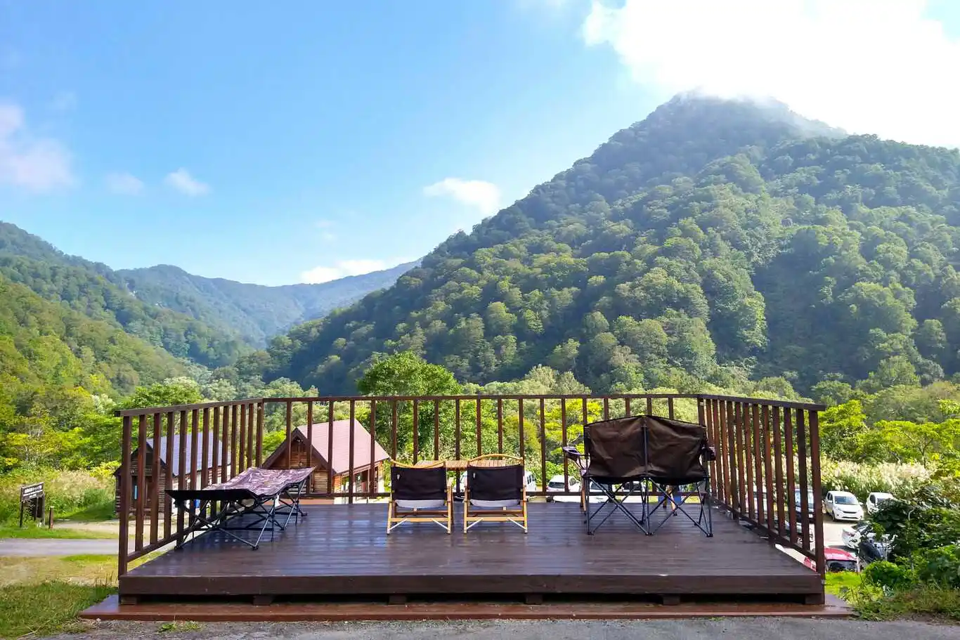 標高の高いキャンプ場の風景
