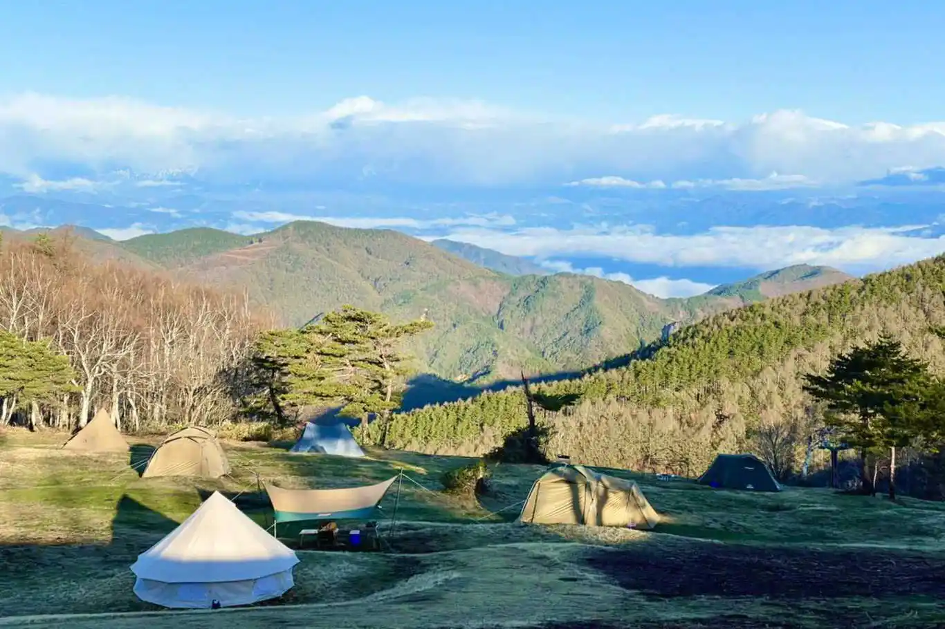 標高の高いキャンプ場の風景