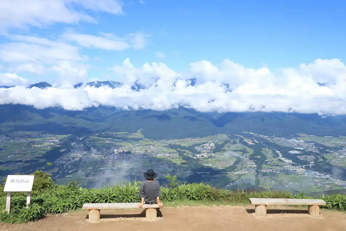 標高の高いキャンプ場の風景