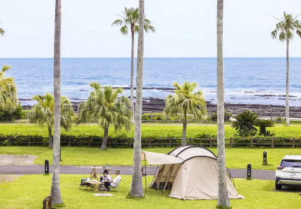 絶景キャンプ場風景