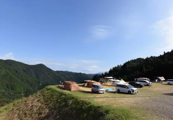 絶景キャンプ場風景