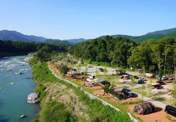 絶景キャンプ場風景